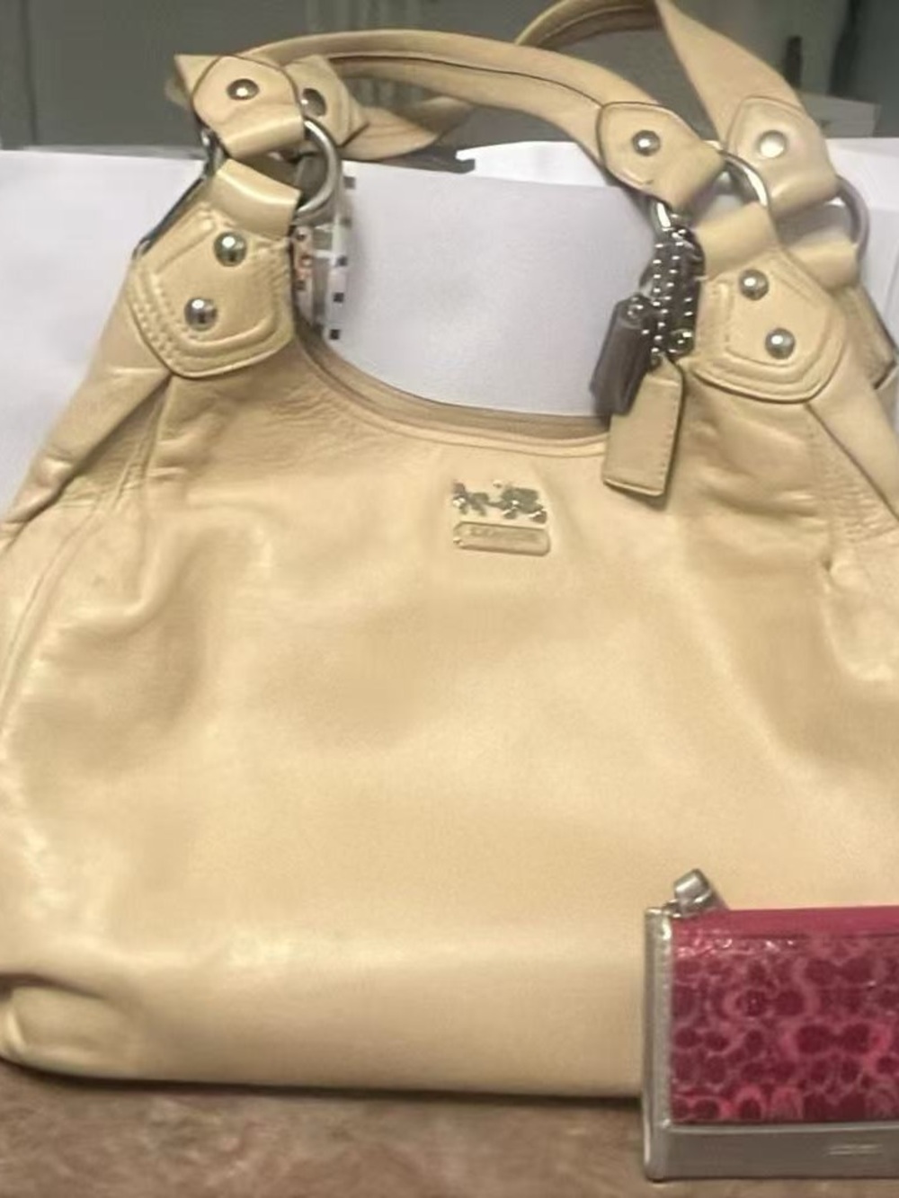 Free purchase of any item-Coach Cream Leather Hobo Shoulder Bag